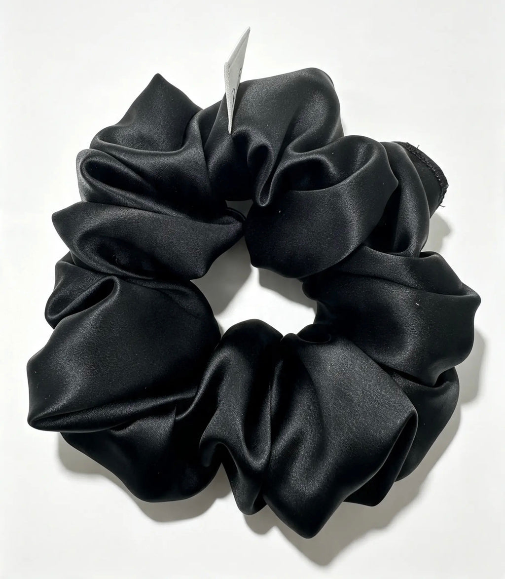 The Oversized Silk Scrunchie Midnight Black - ZENORI mulberry silk oversized scrunchie
