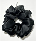 The Oversized Silk Scrunchie Midnight Black - ZENORI mulberry silk oversized scrunchie