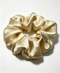 The Oversized Silk Scrunchie Champagne Ivory - ZENORI mulberry silk oversized scrunchie